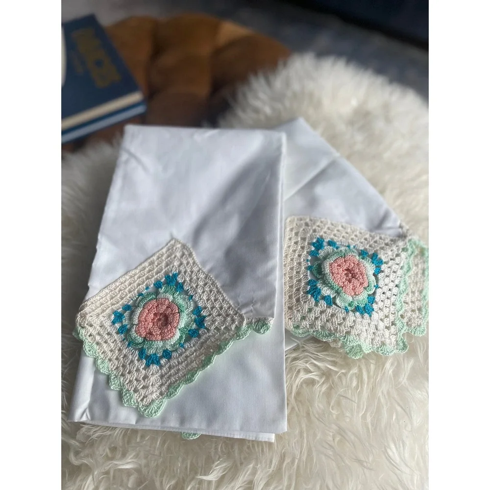 Vintage Crochet Floral King Pillowcases, White Cotton Scalloped Set